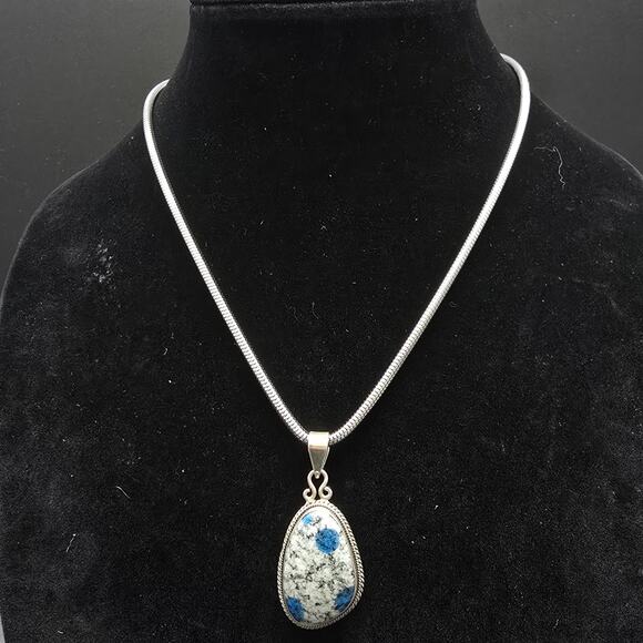 Karis K2 Jasper Pendant Necklace SIlver tone Blue Grey Gemstone VIntage Jewelry - Picture 1 of 10